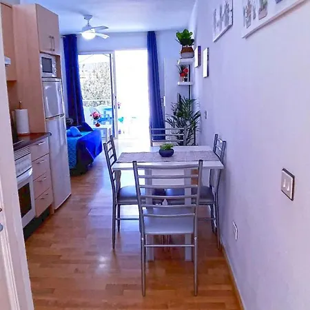 Costa Adeje, New&wonderful Studio *